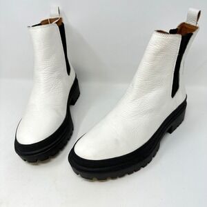 Lucky Brand Ellerey Pebbled Leather Lug Sole Boots‎ White Size 9.5